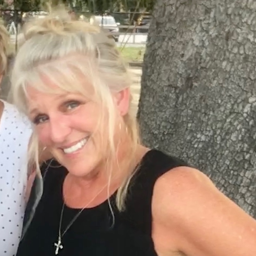 Meet your Posher, Debi